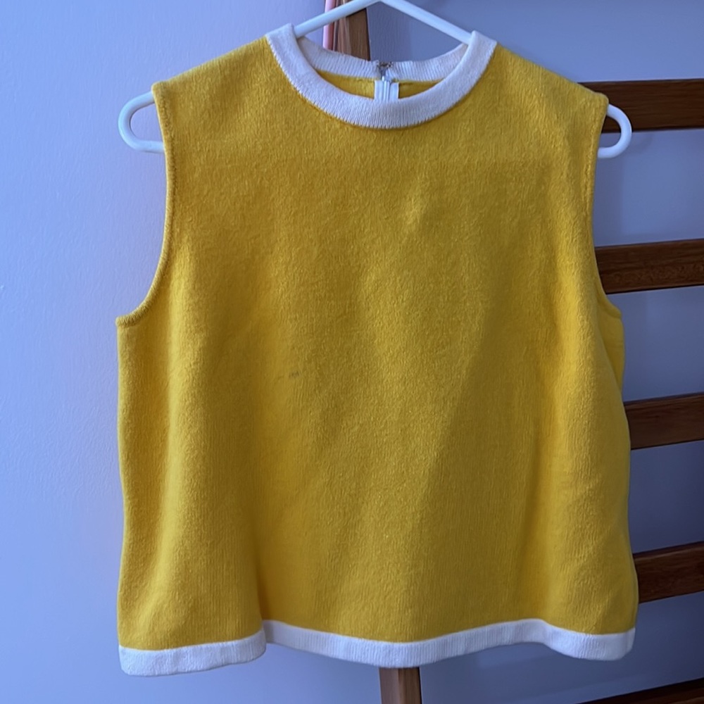 ST. John Sleeveless Top